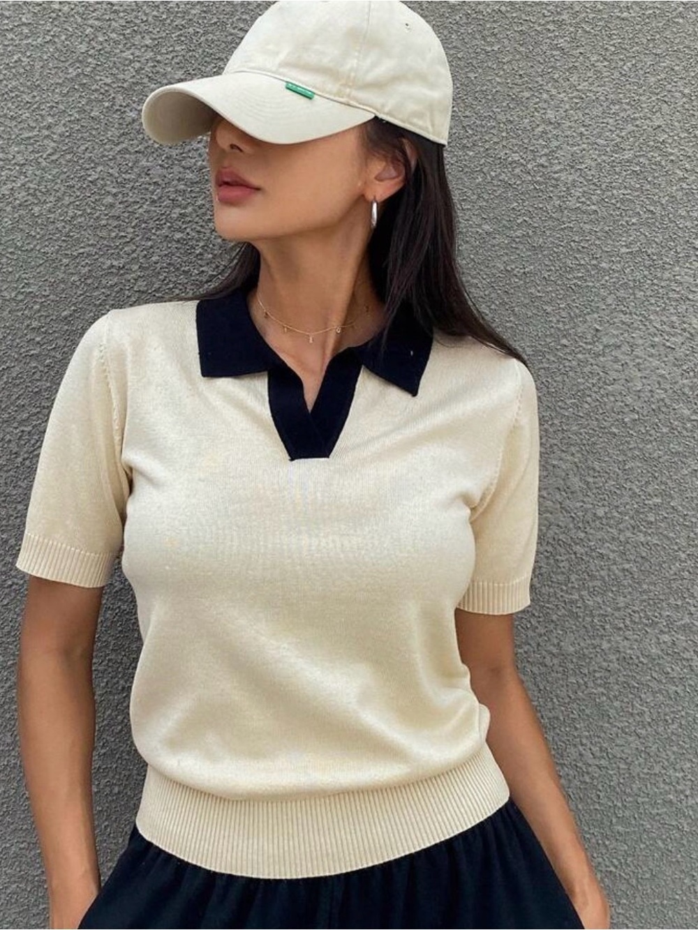 Contrast neck short sleeve sweater